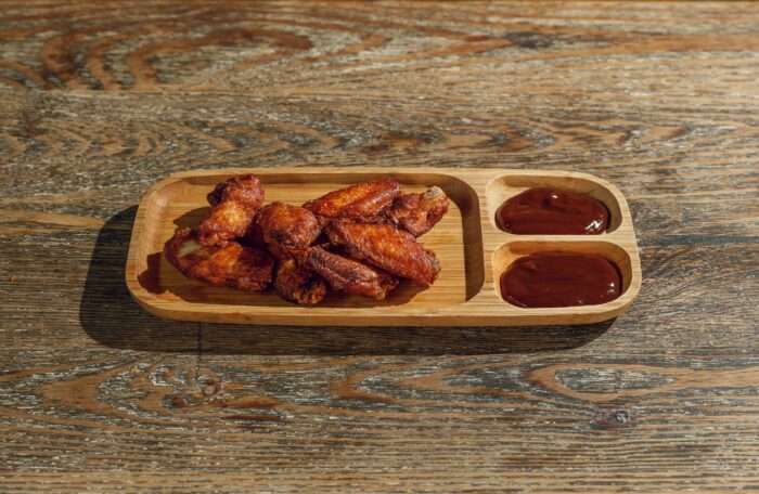 CHICKEN WINGS